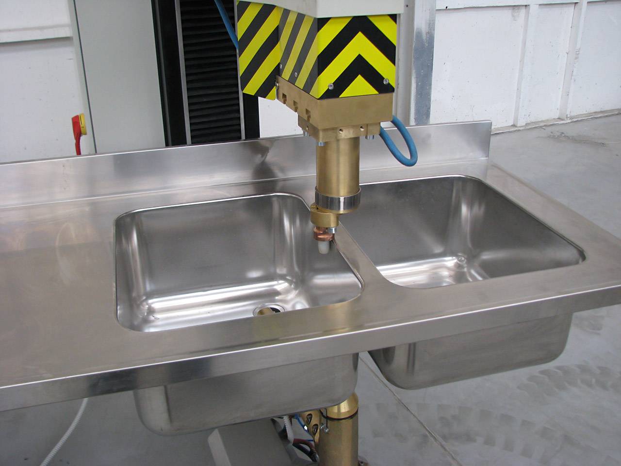 Welding stainless steel sink Welding stainless steel sink